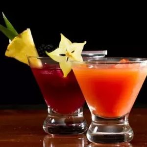 BNIB Set of 4, 8oz,  Steamless Cocktail Glasses